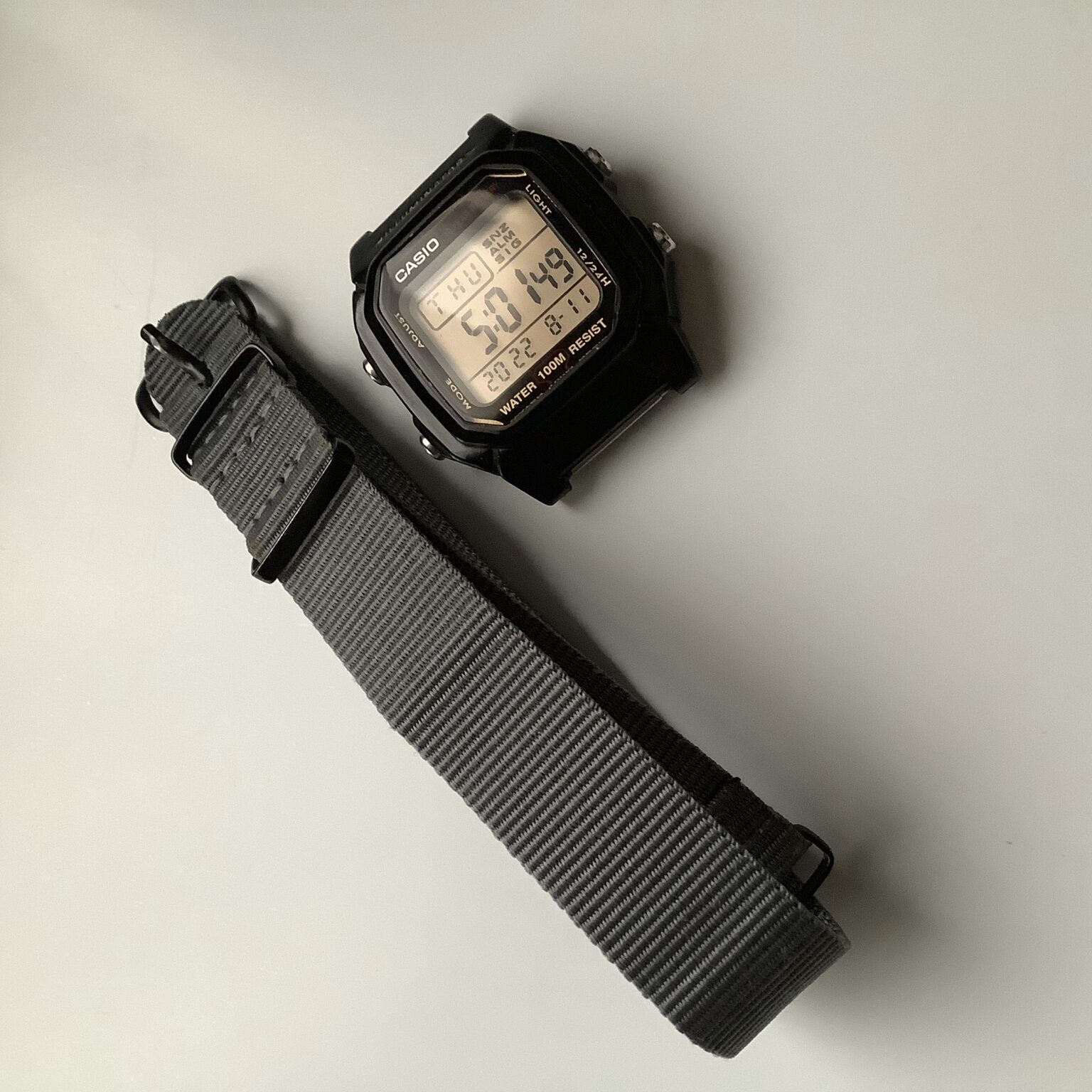 ベルト洗濯　[カシオ]腕時計 W-800のNATOベルト